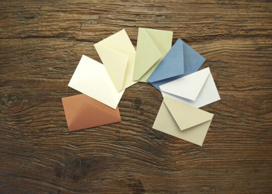 11x7-coloured-envelopes